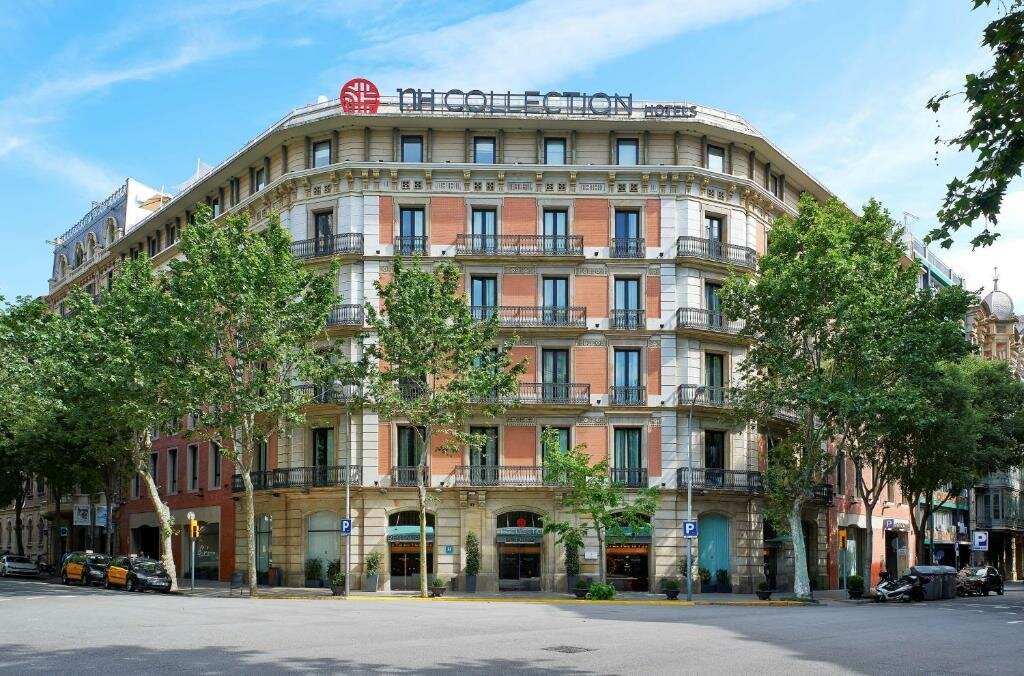 Hotel742