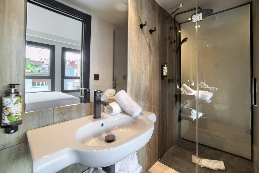 Hotel1084
