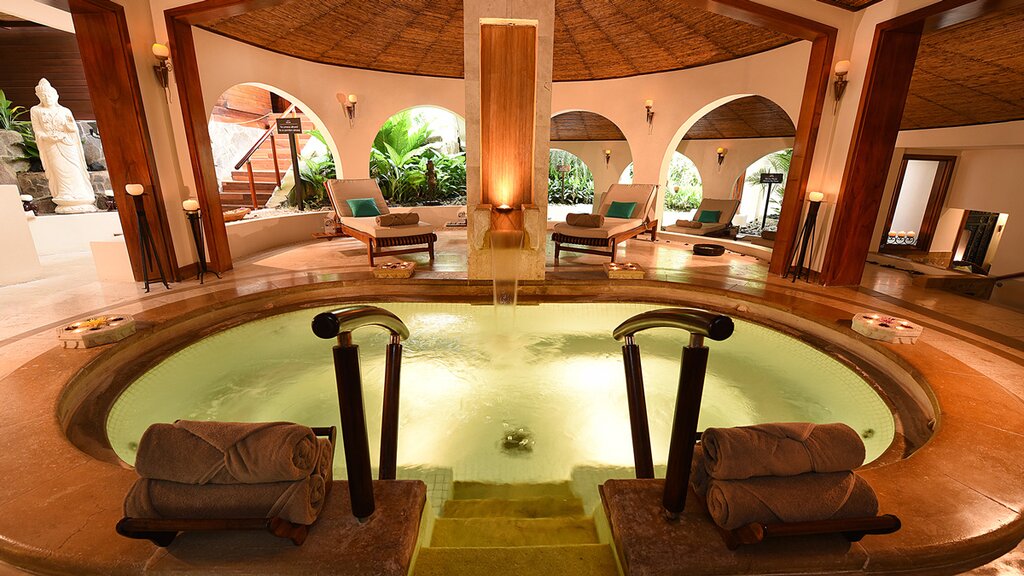 Hotel163