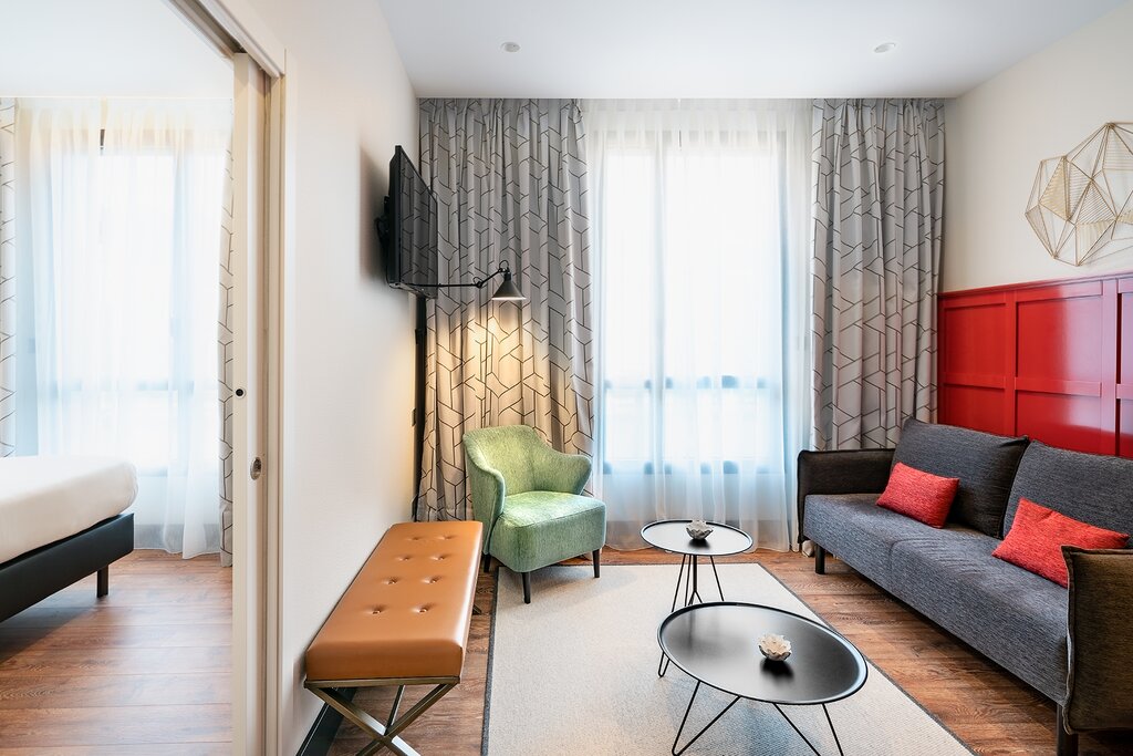 Hotel967