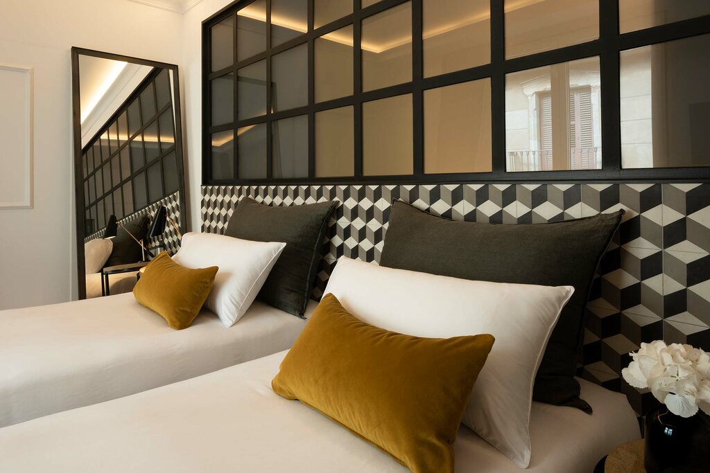 Hotel674