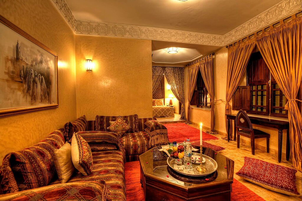 Hotel83