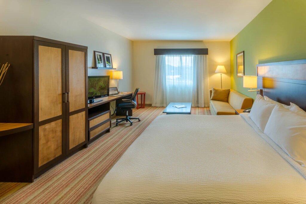 Hotel282