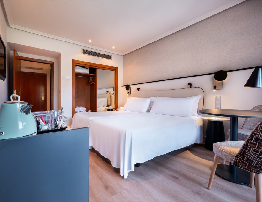 Hotel823