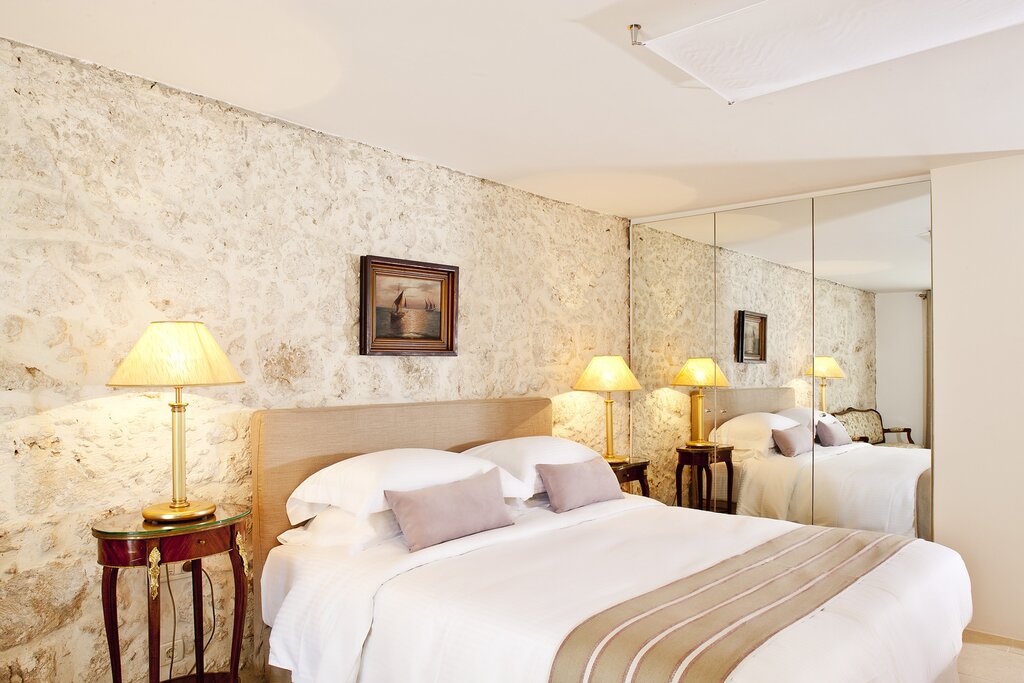 Hotel464