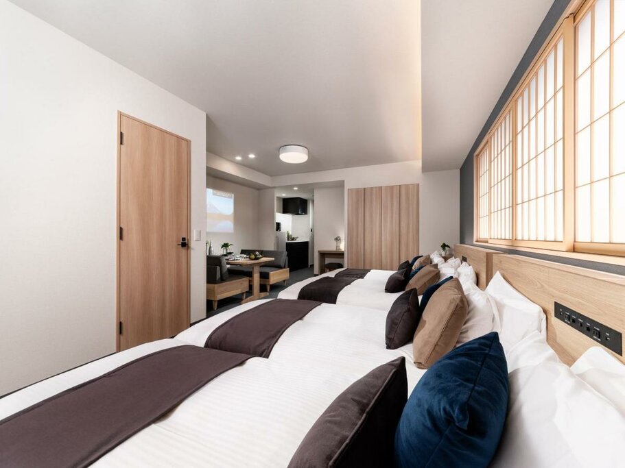 Hotel142