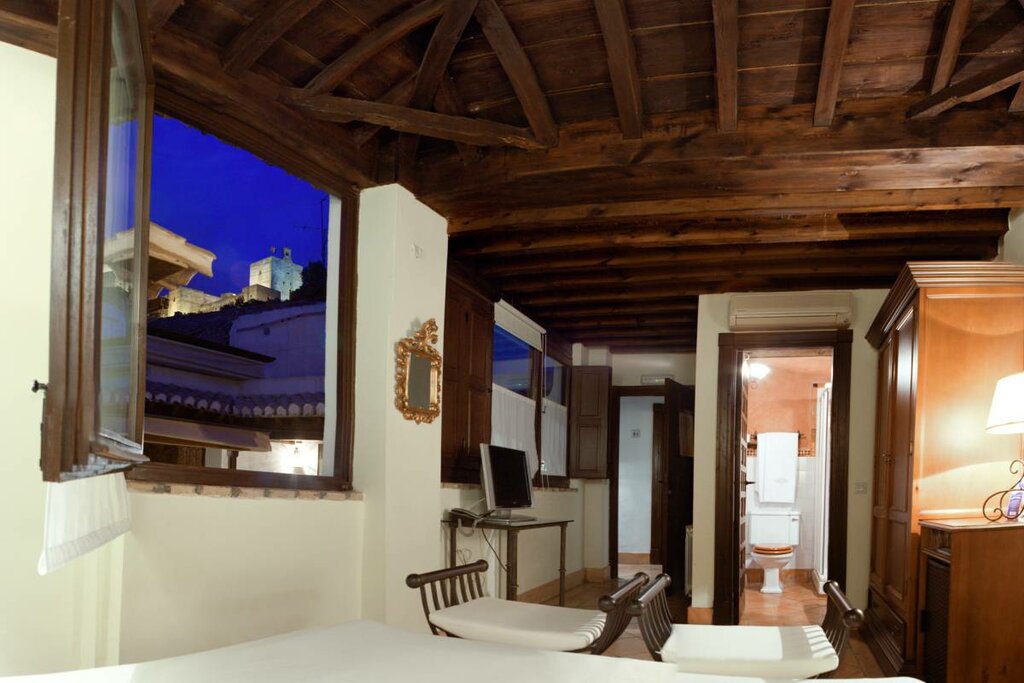 Hotel770