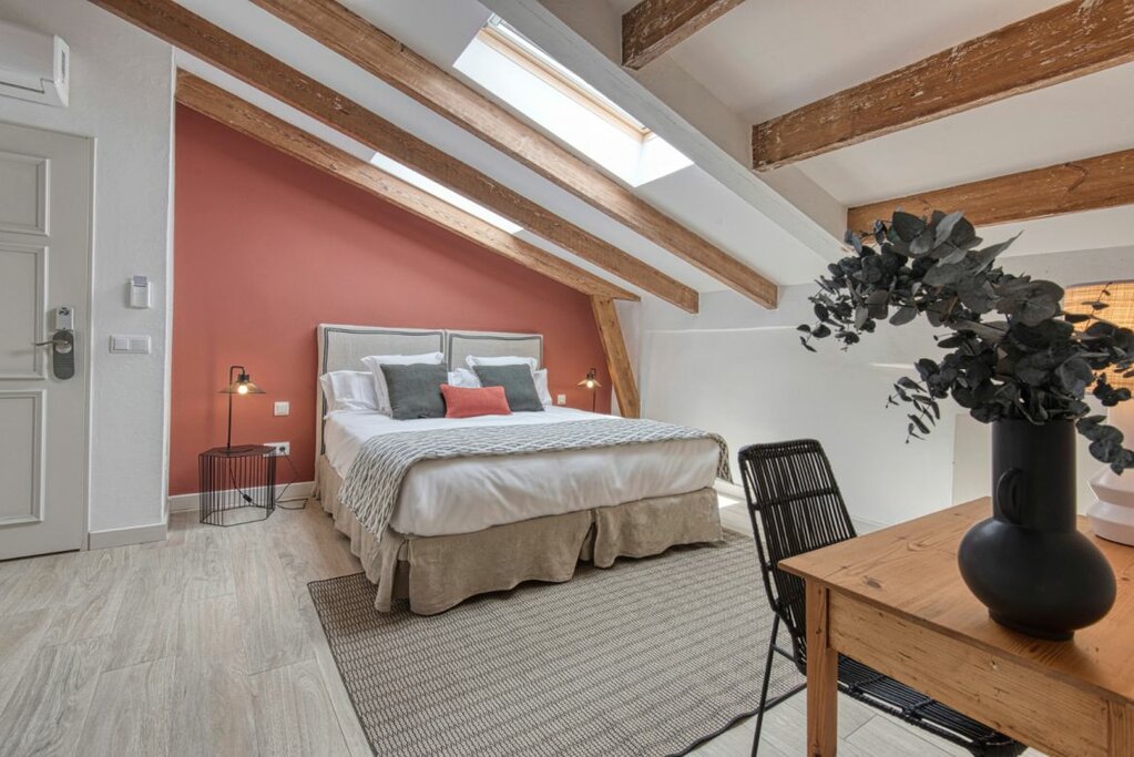 Hotel735
