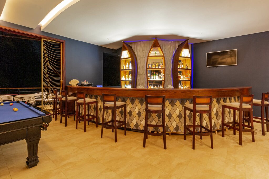 Hotel211