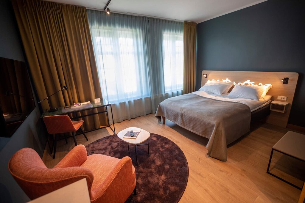 Hotel372