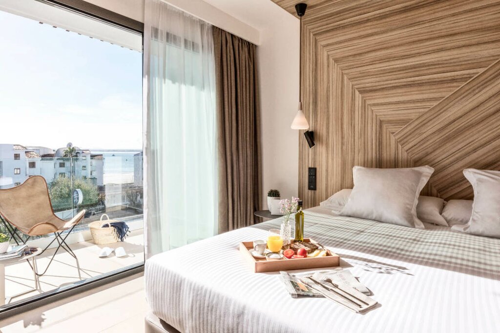 Hotel998