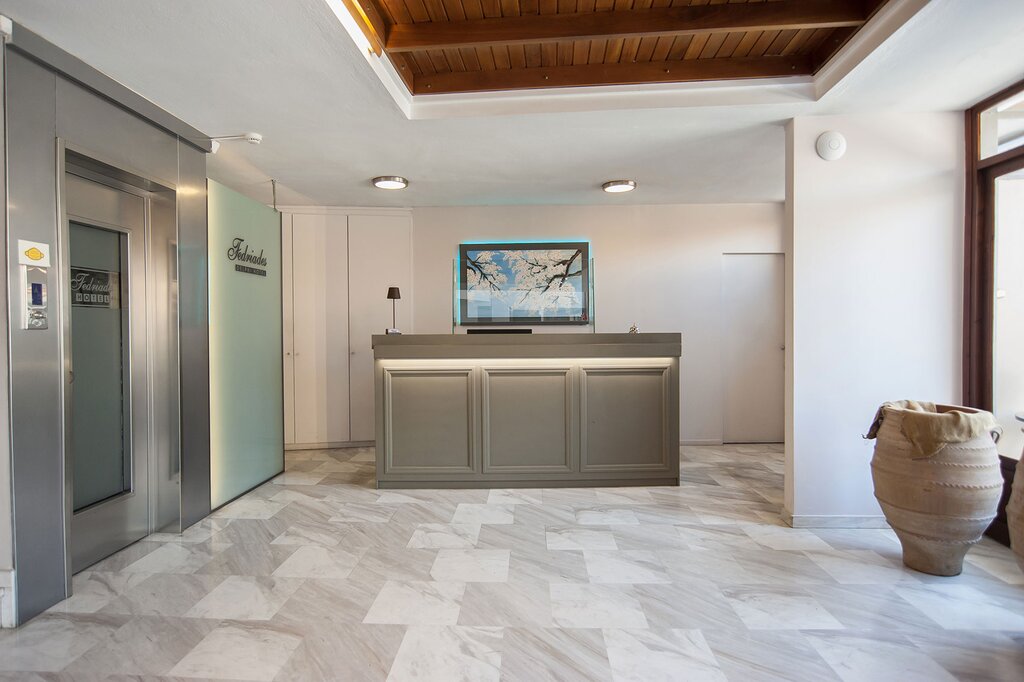 Hotel584