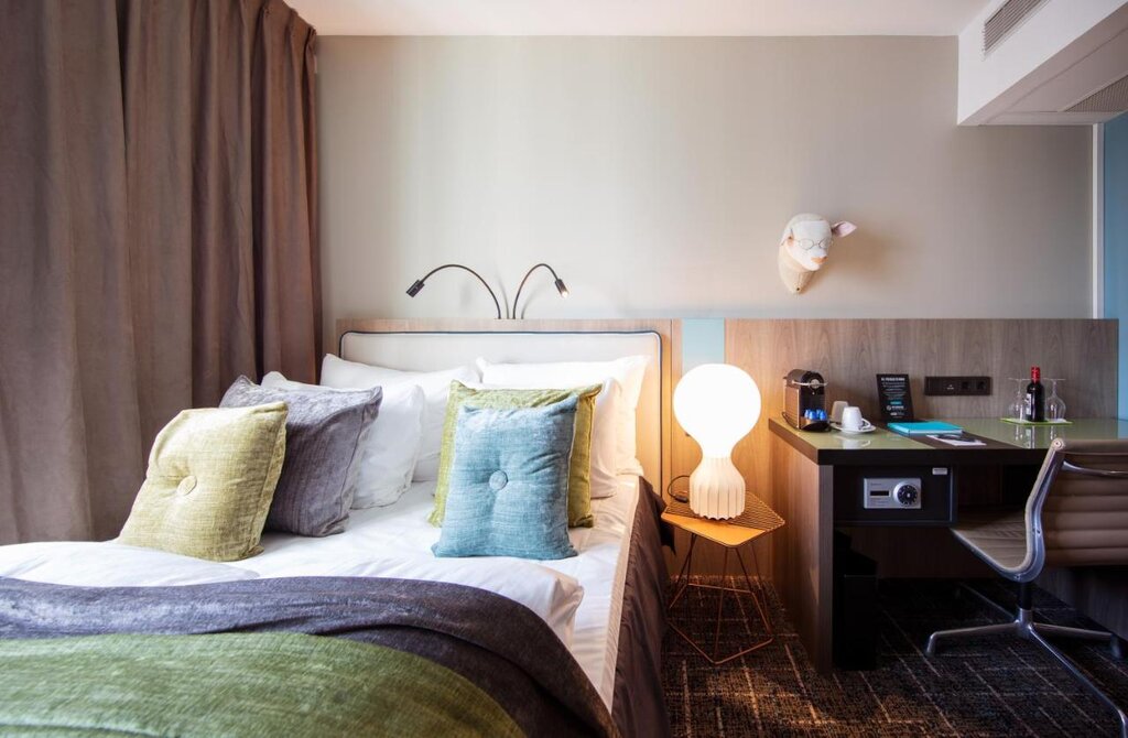 Hotel373