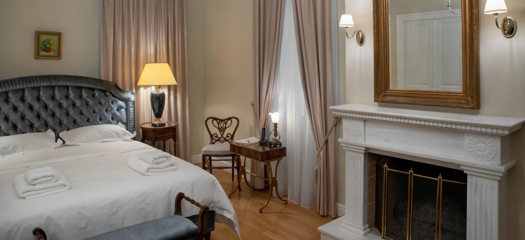 Hotel498