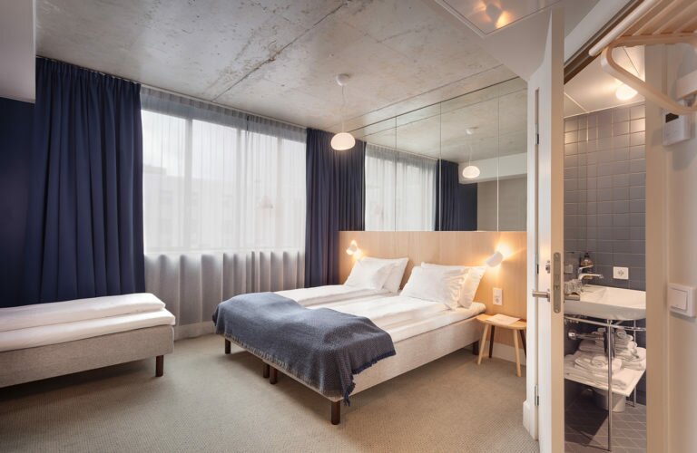 Hotel402