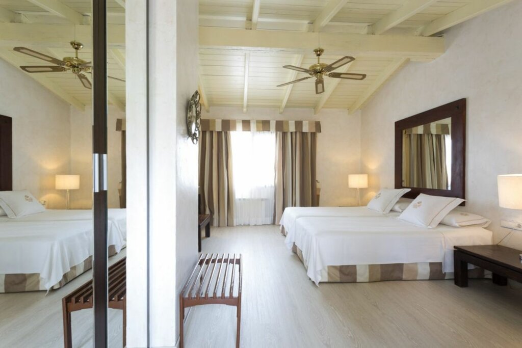 Hotel1099