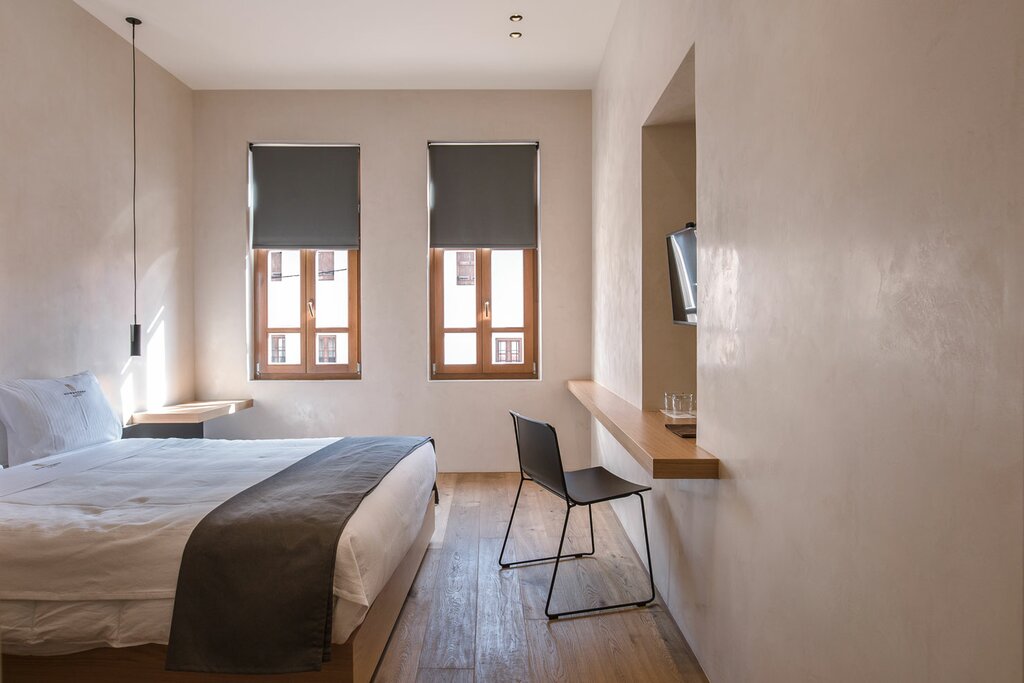 Hotel593