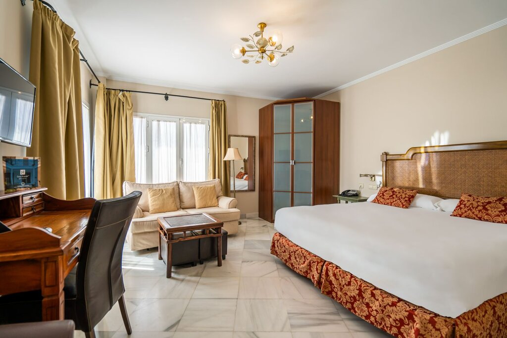 Hotel811
