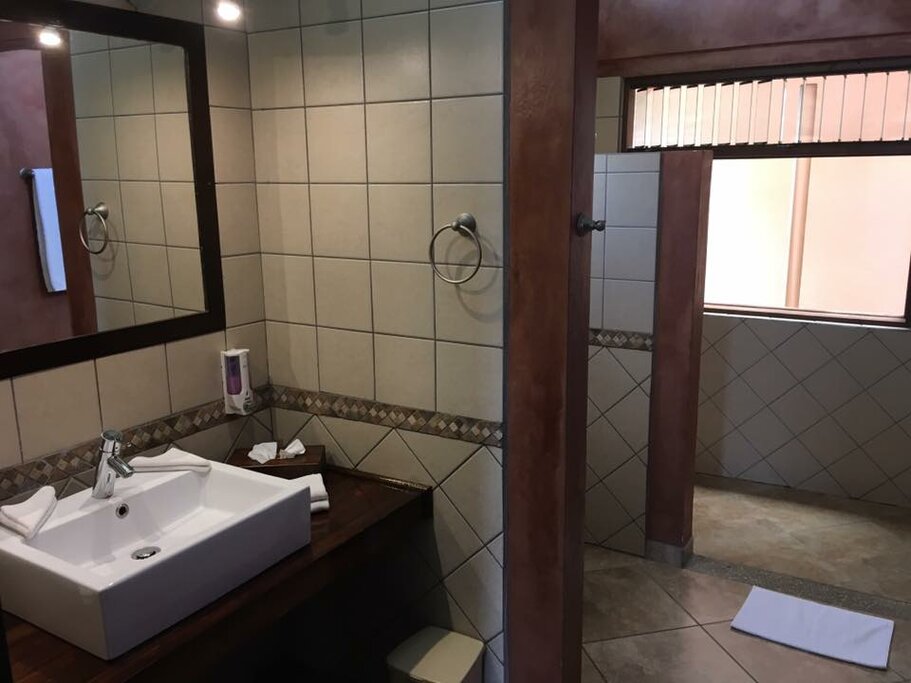 Hotel254