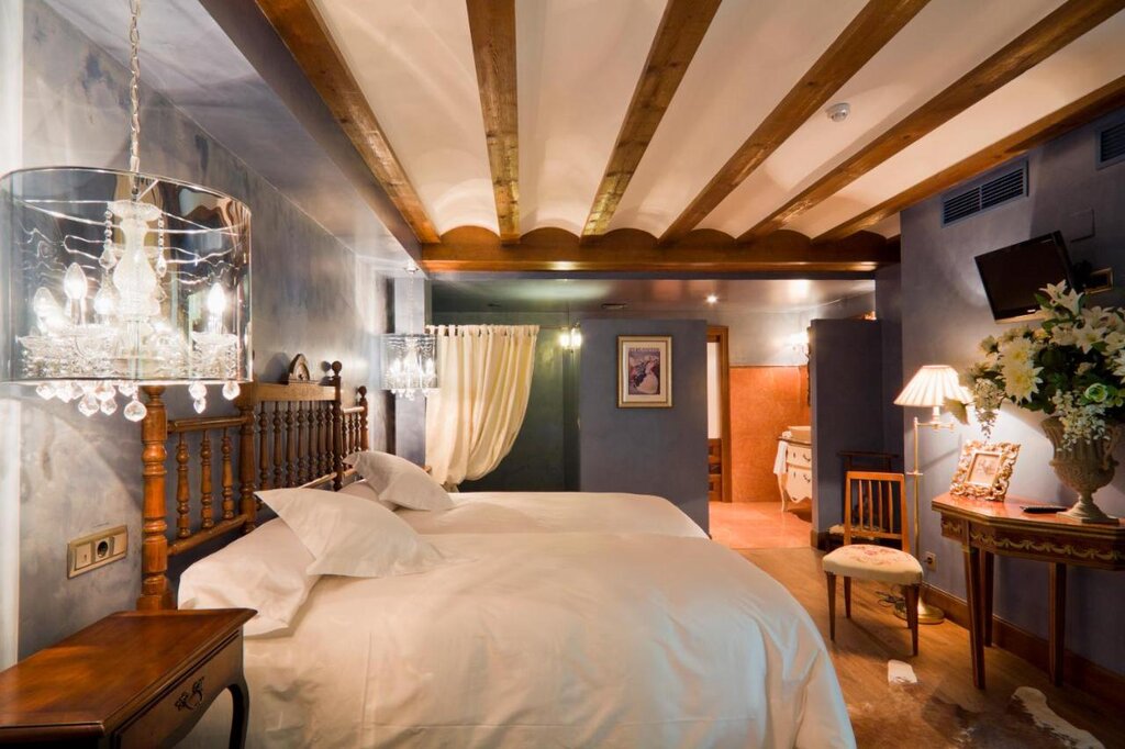 Hotel746