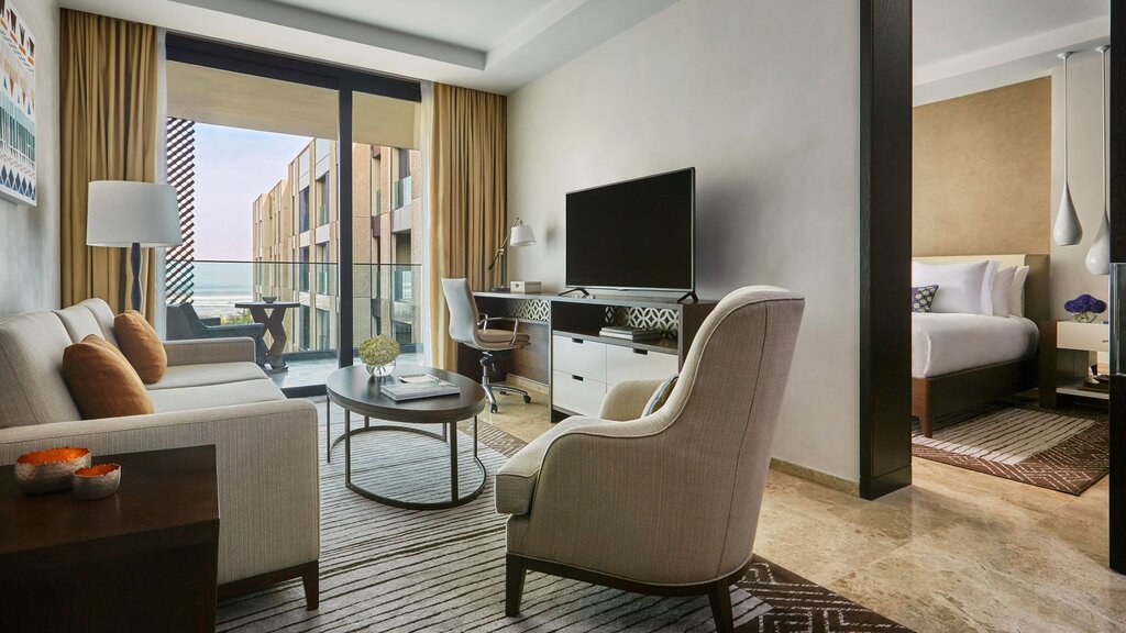 Hotel102