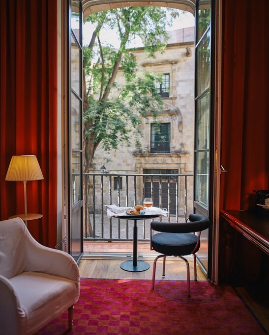 Hotel758