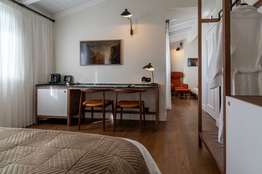 Hotel534