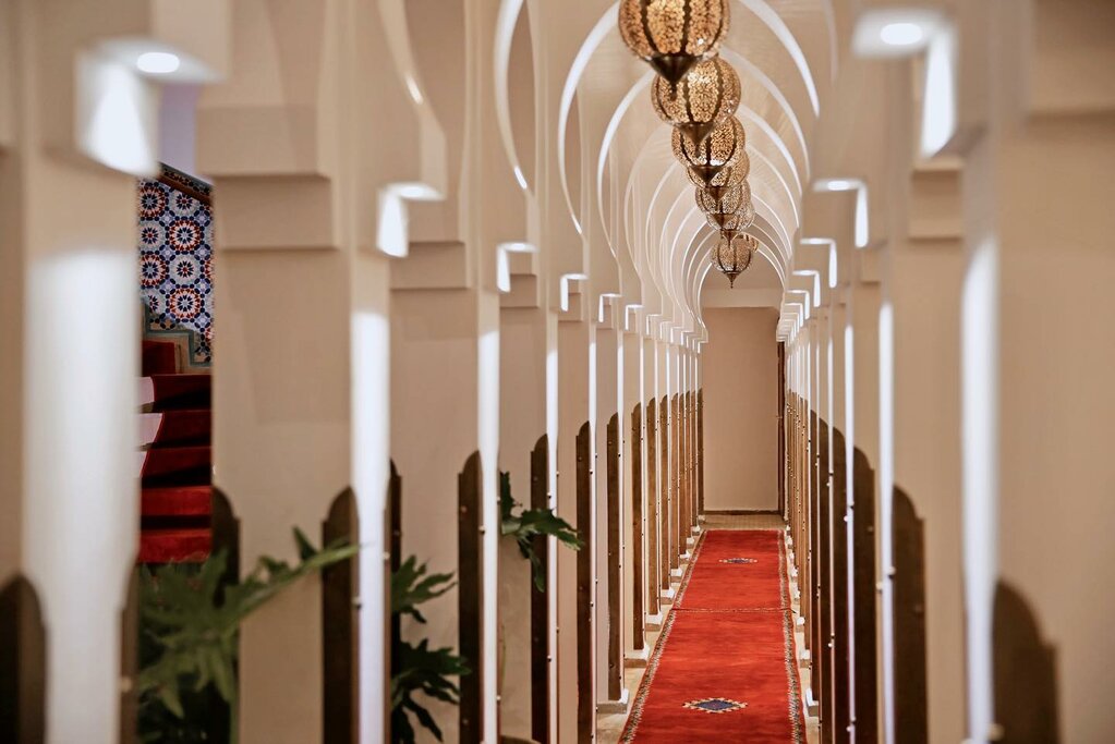 Hotel73