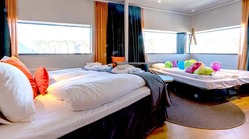 Hotel358