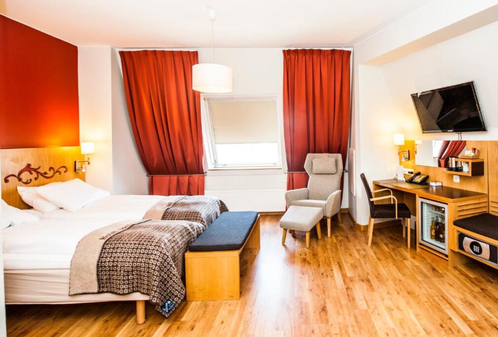 Hotel372