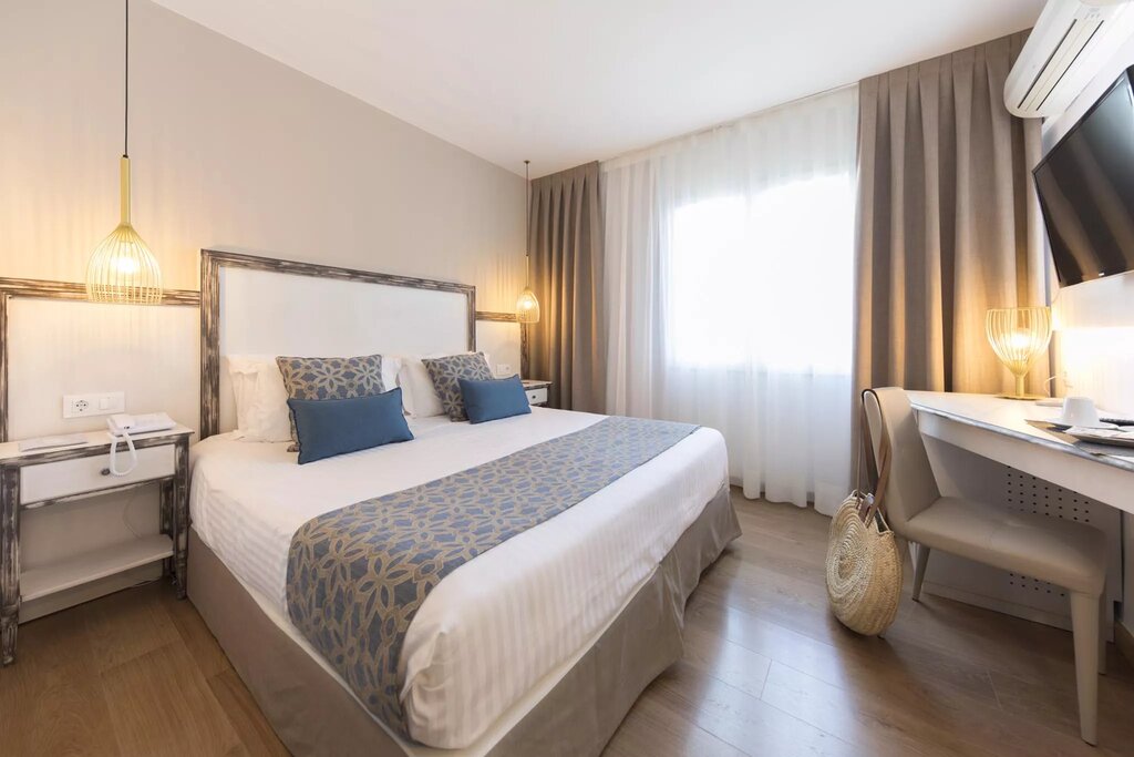 Hotel767