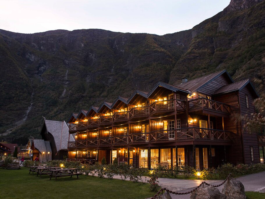 Hotel369