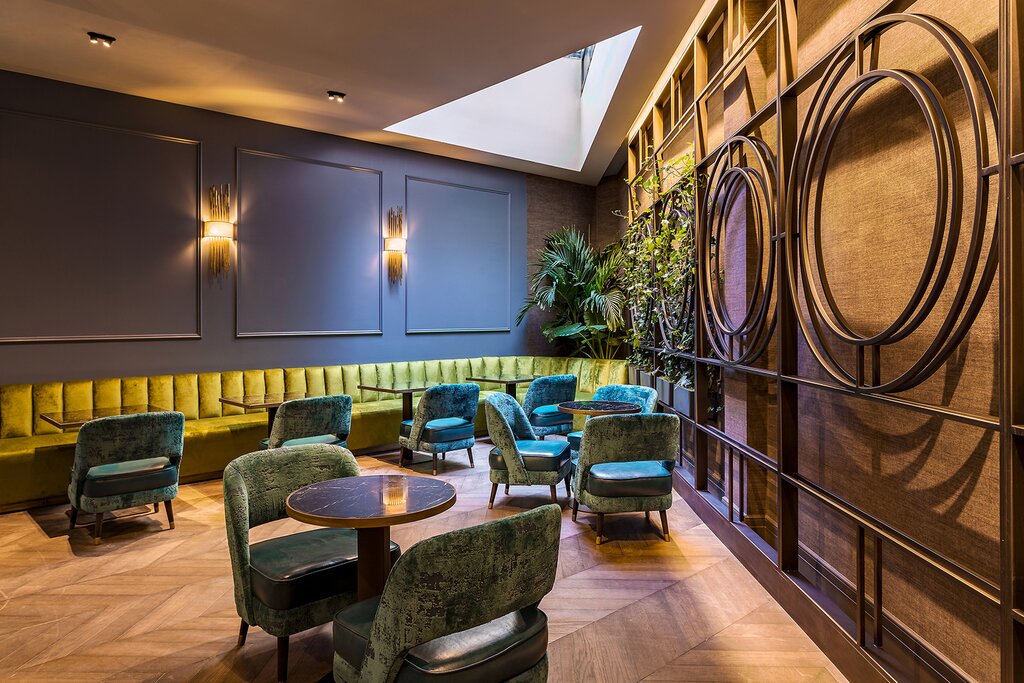 Hotel748