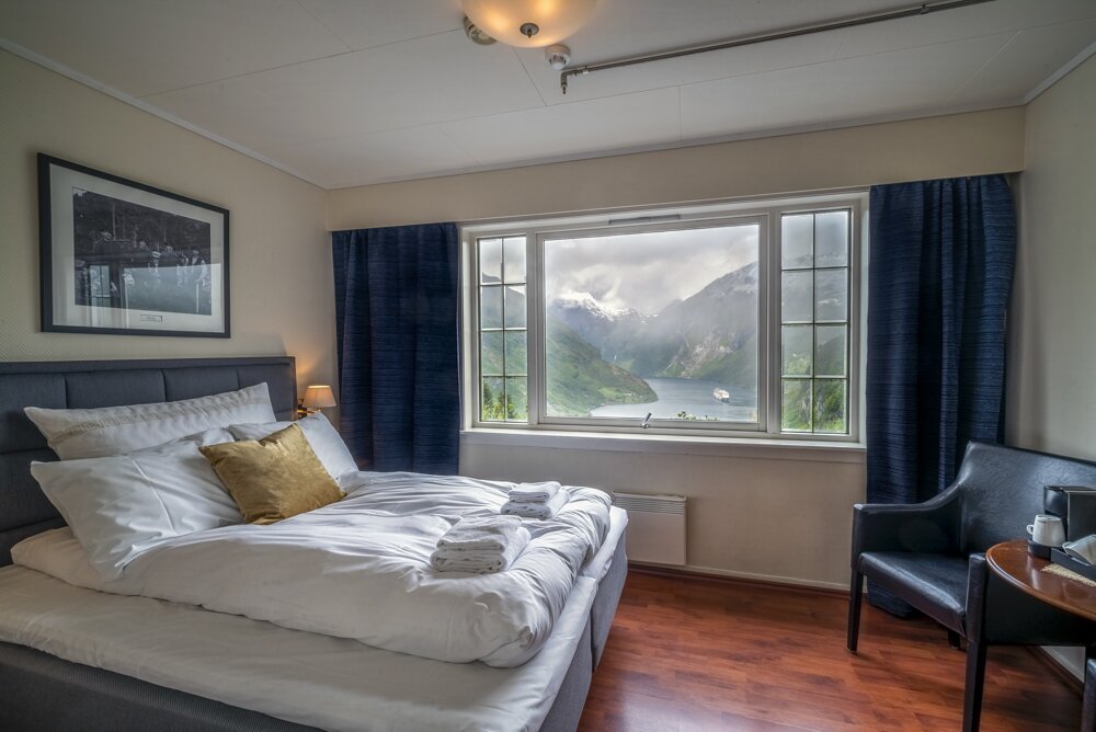 Hotel385