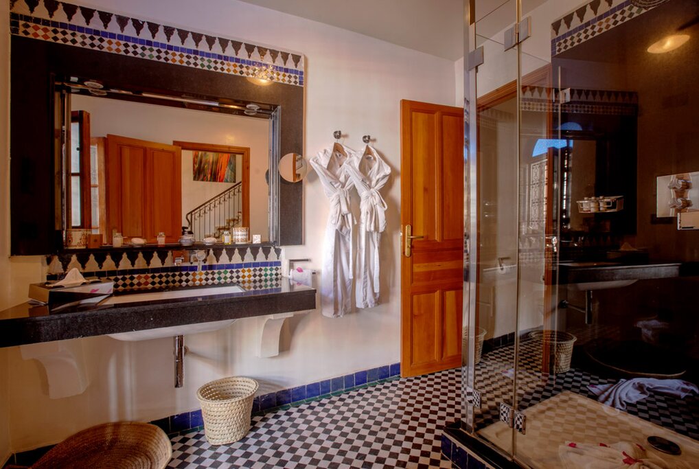 Hotel75