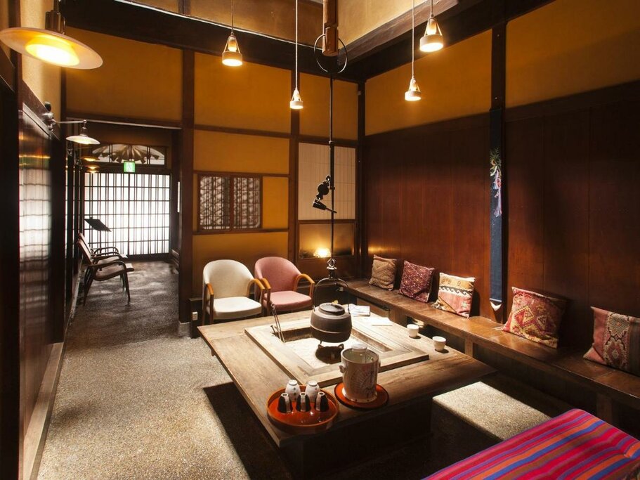 Hotel136