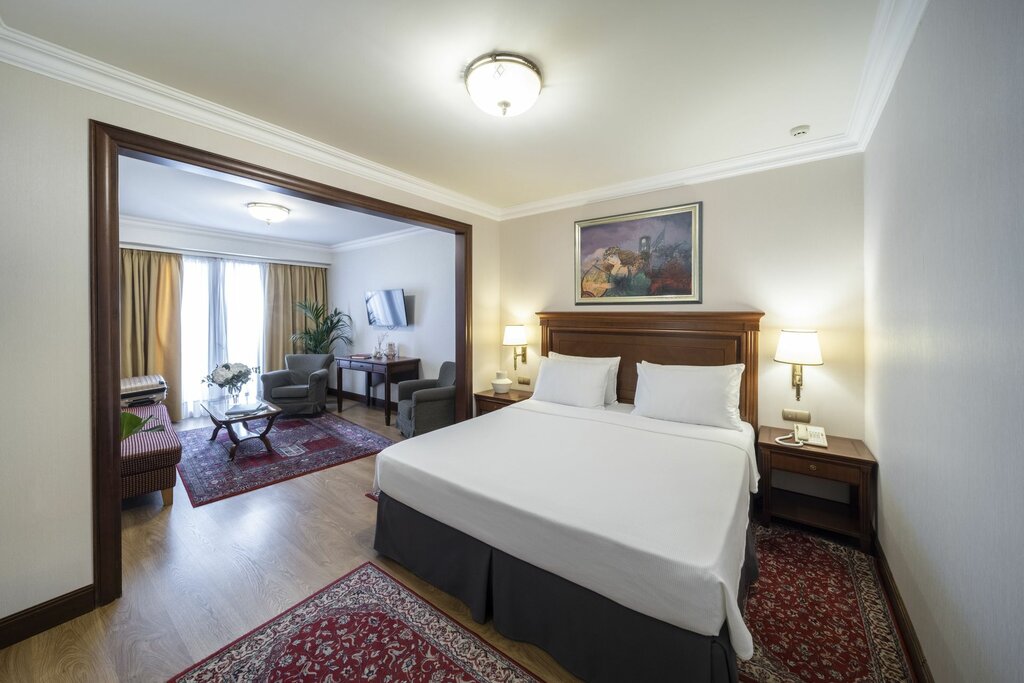 Hotel495