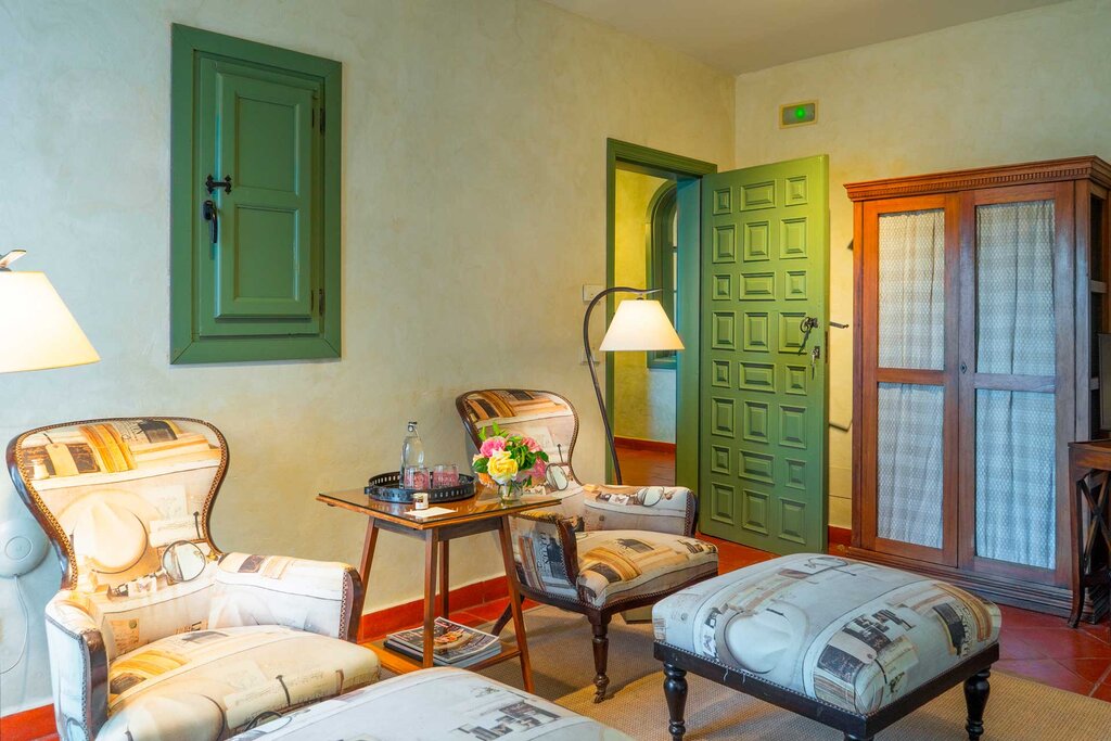 Hotel678