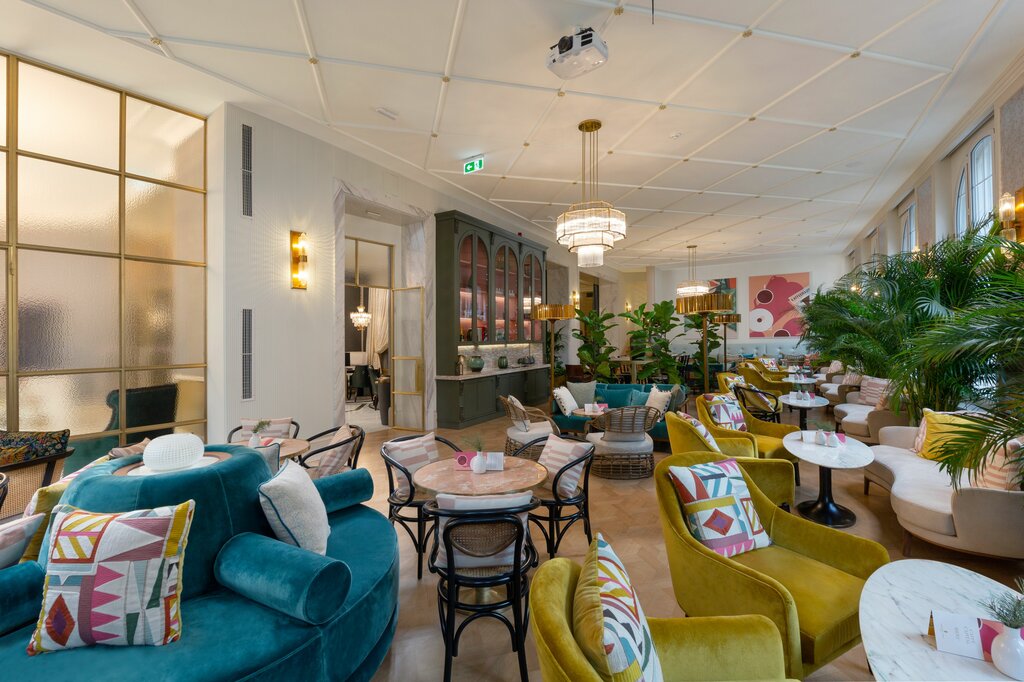 Hotel1350