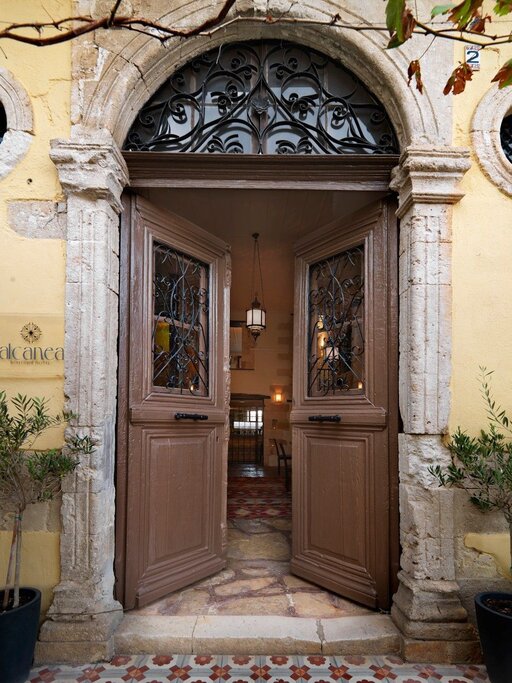 Hotel483