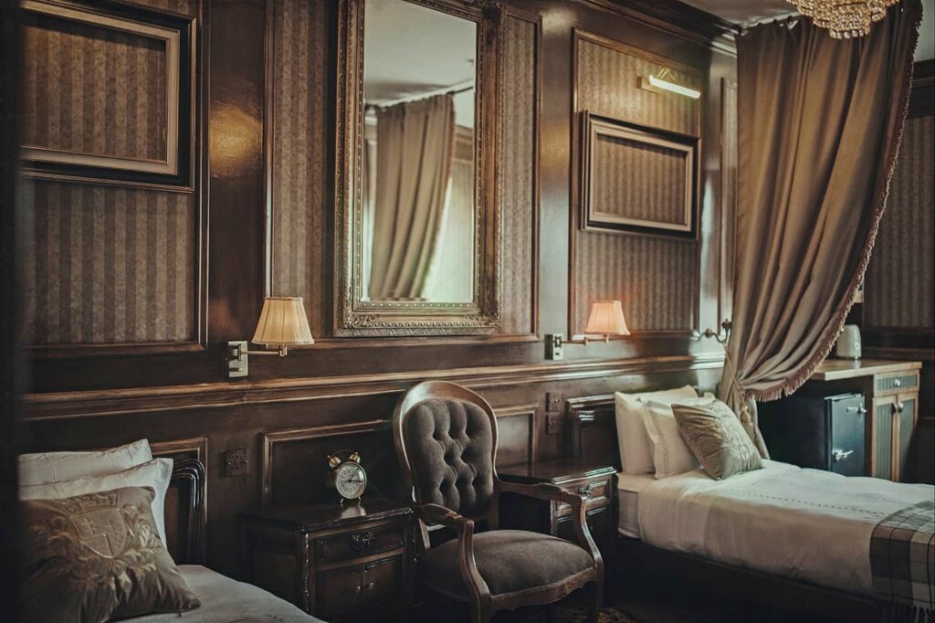 Hotel1483