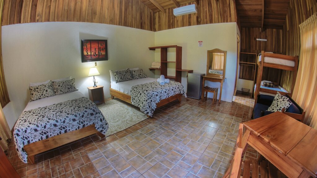 Hotel220