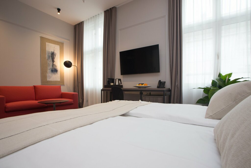 Hotel1347