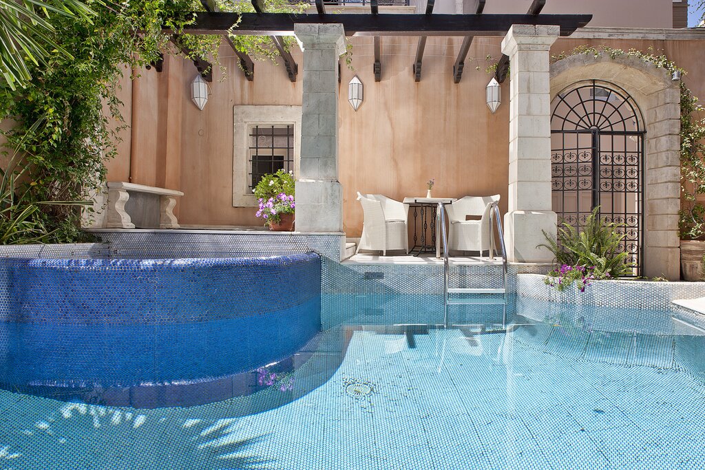 Hotel464