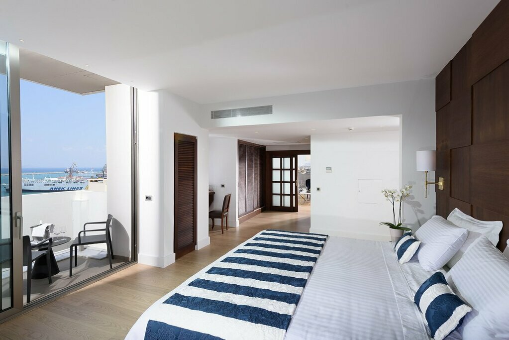 Hotel563