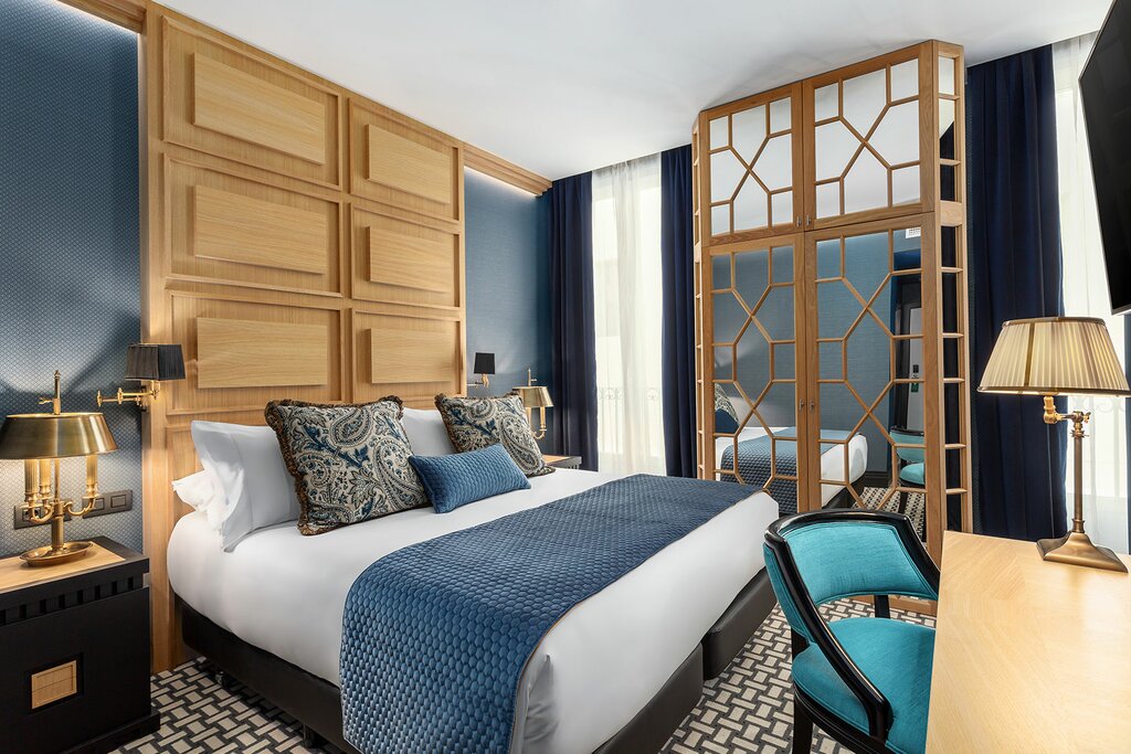 Hotel768