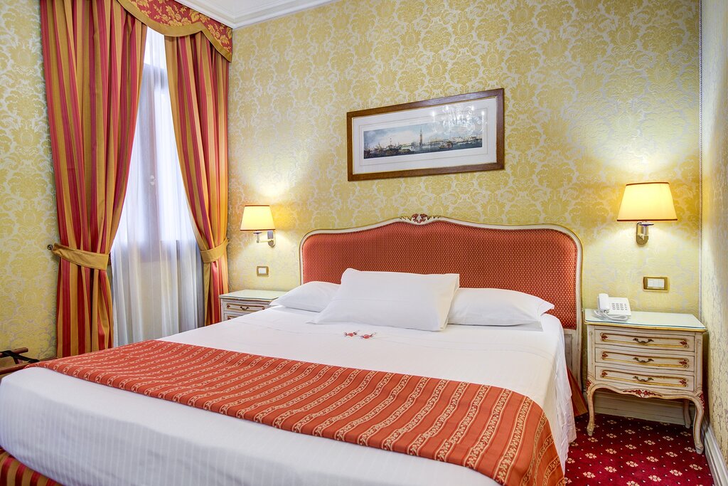 Hotel7