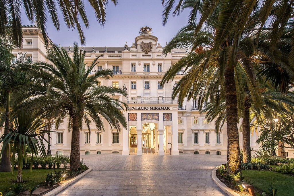 Hotel697