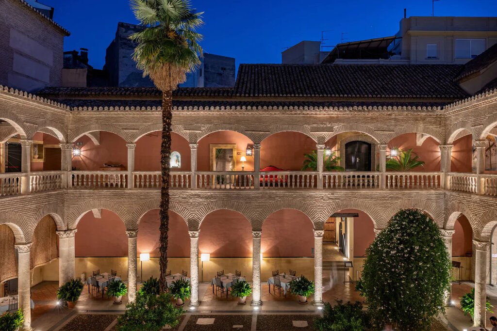 Hotel805