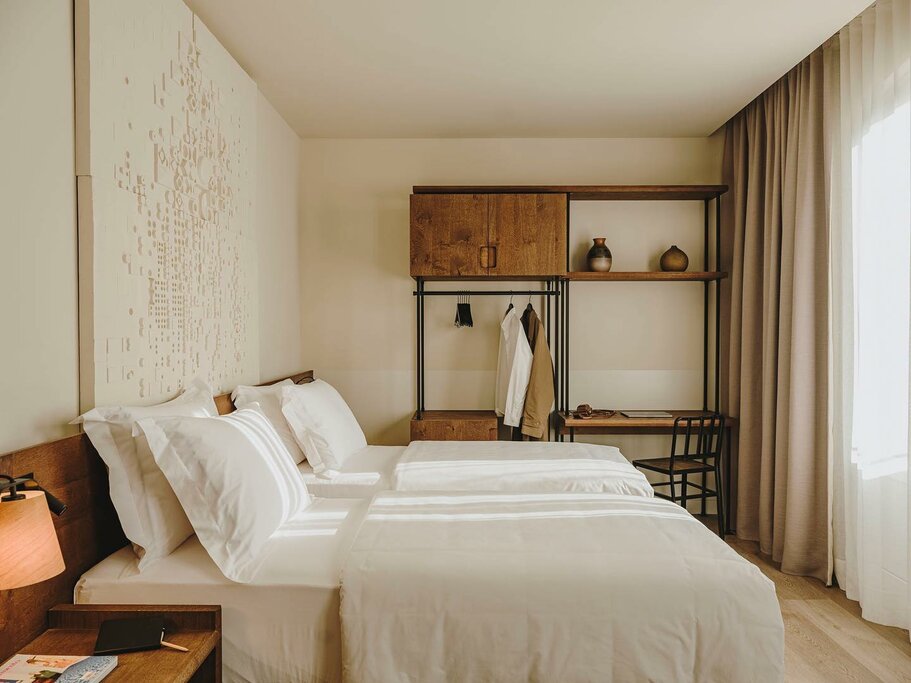 Hotel772